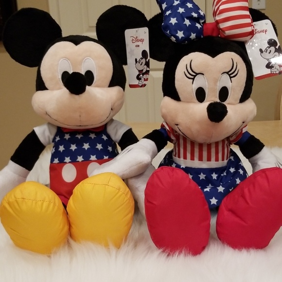 Disney Other - "Patriotic" Large Minnie Mouse